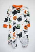 🎨 Carters - Pyjama 12M (petite tache à peine visible)