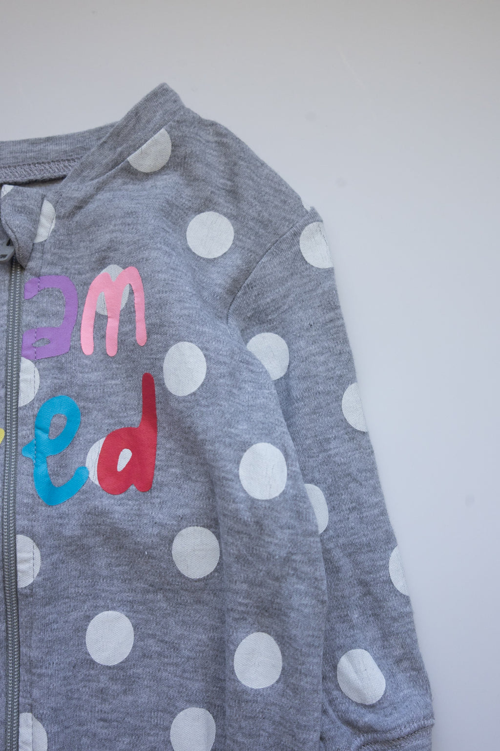 🎨 George - Pyjama 12-18M (petite tache sous le pied)