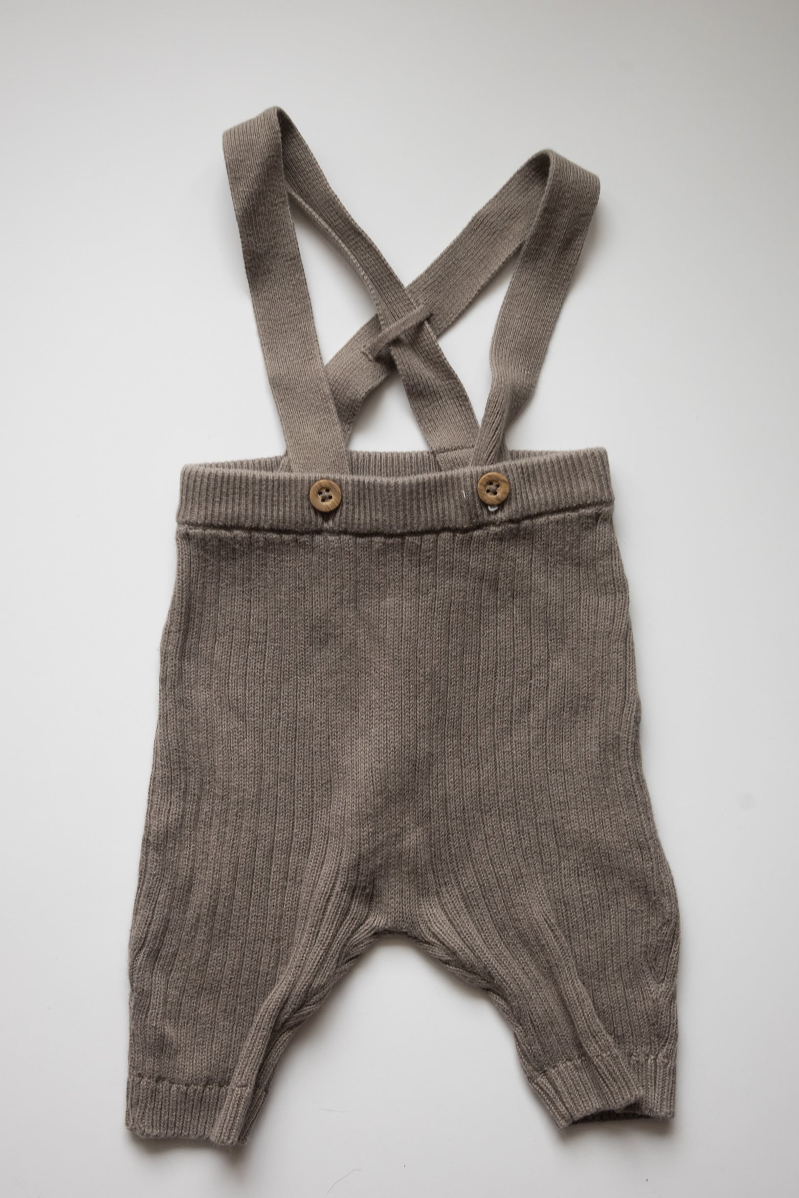 🌱 Carters - Pantalon à bretelles 3M