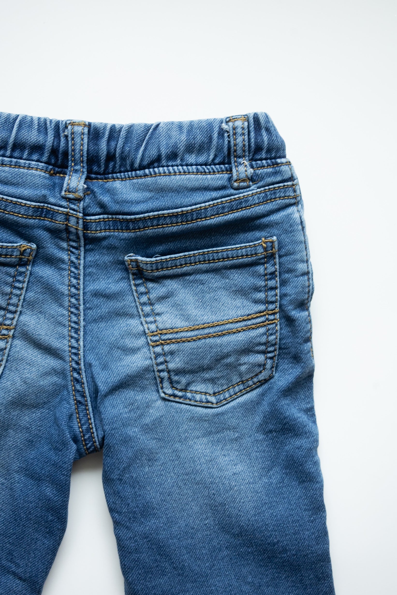 🌱 Carter’s - jeans 3t