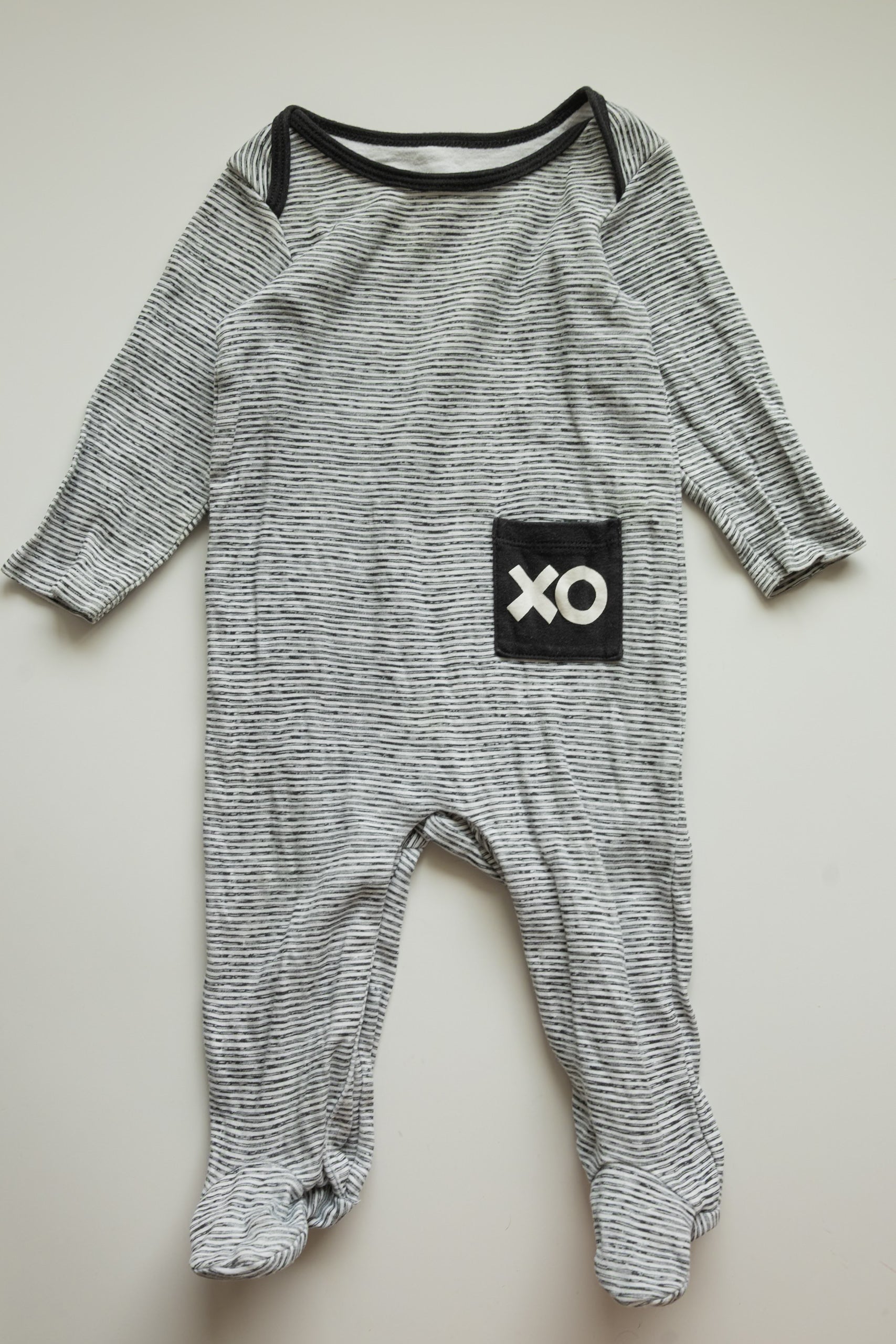 🌱 First impression- Pyjama 6-9M