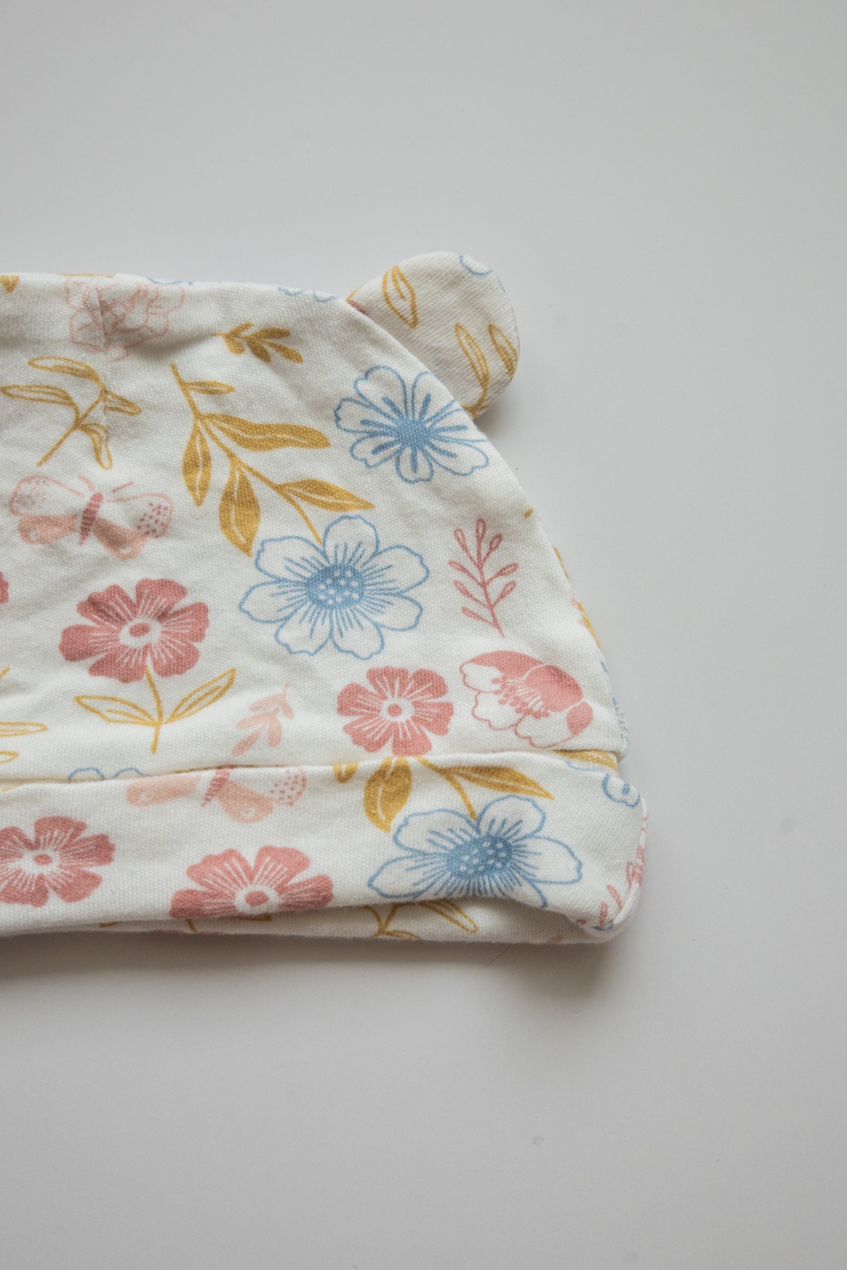 🌱 Bonnet 3-6M environ