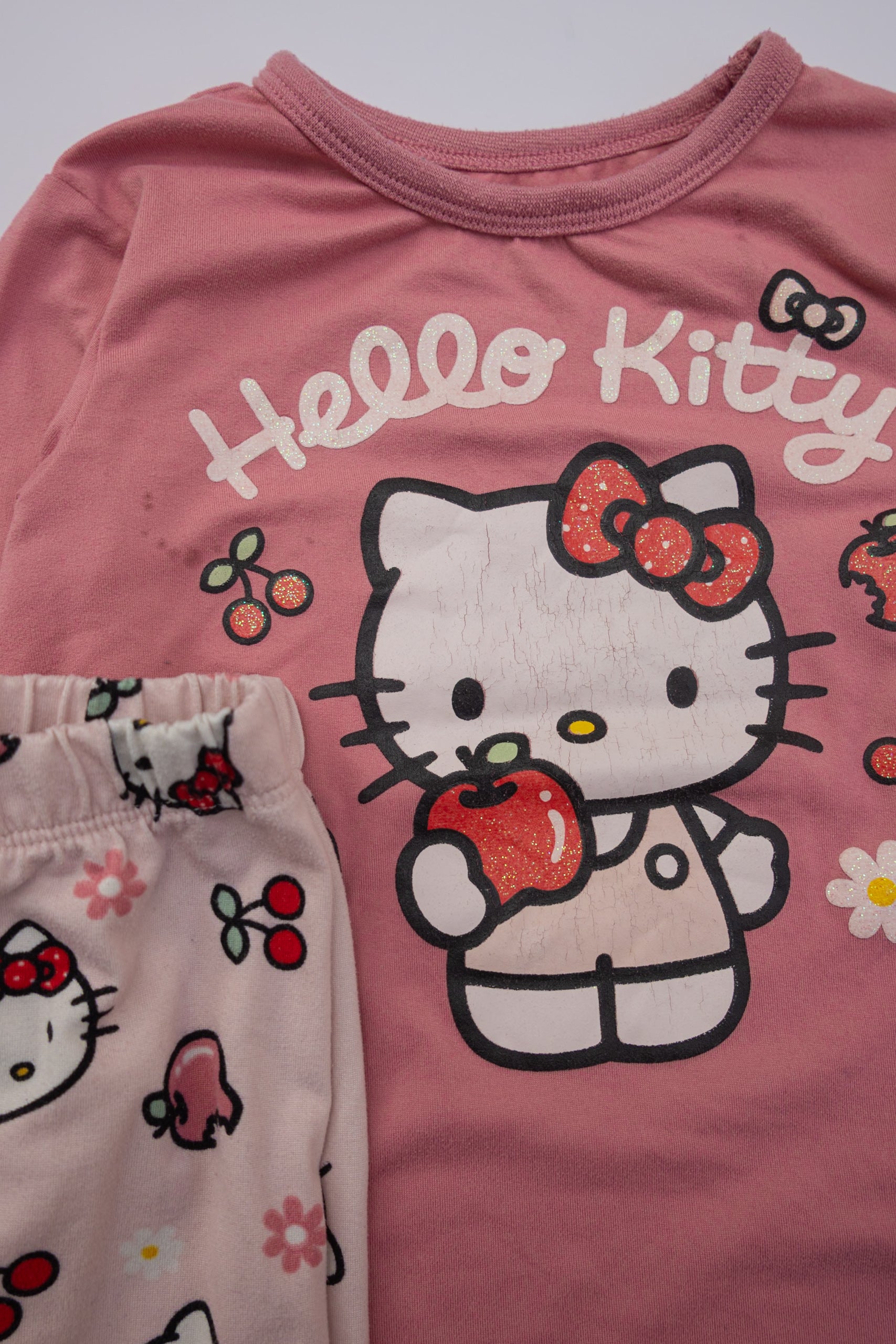 🎨 Hello Kitty - Pyjama 3T (petites taches voir photo)