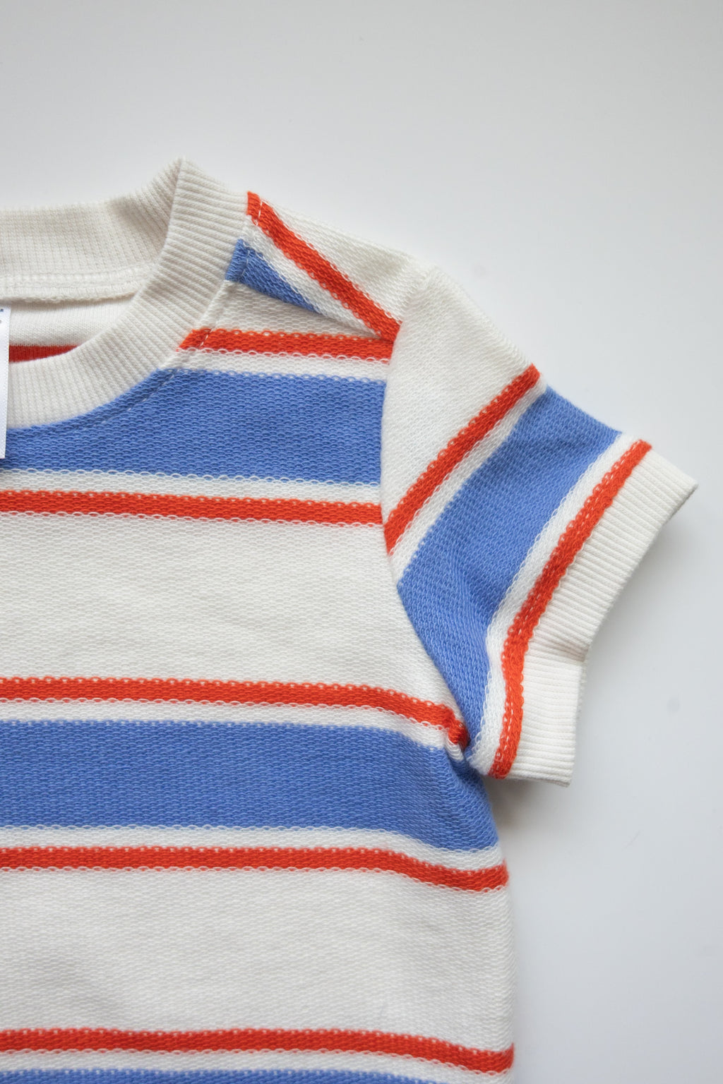🌱 Carters - Chandail 6M
