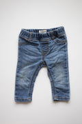 🌱 Oshkosh - Jeans 6M