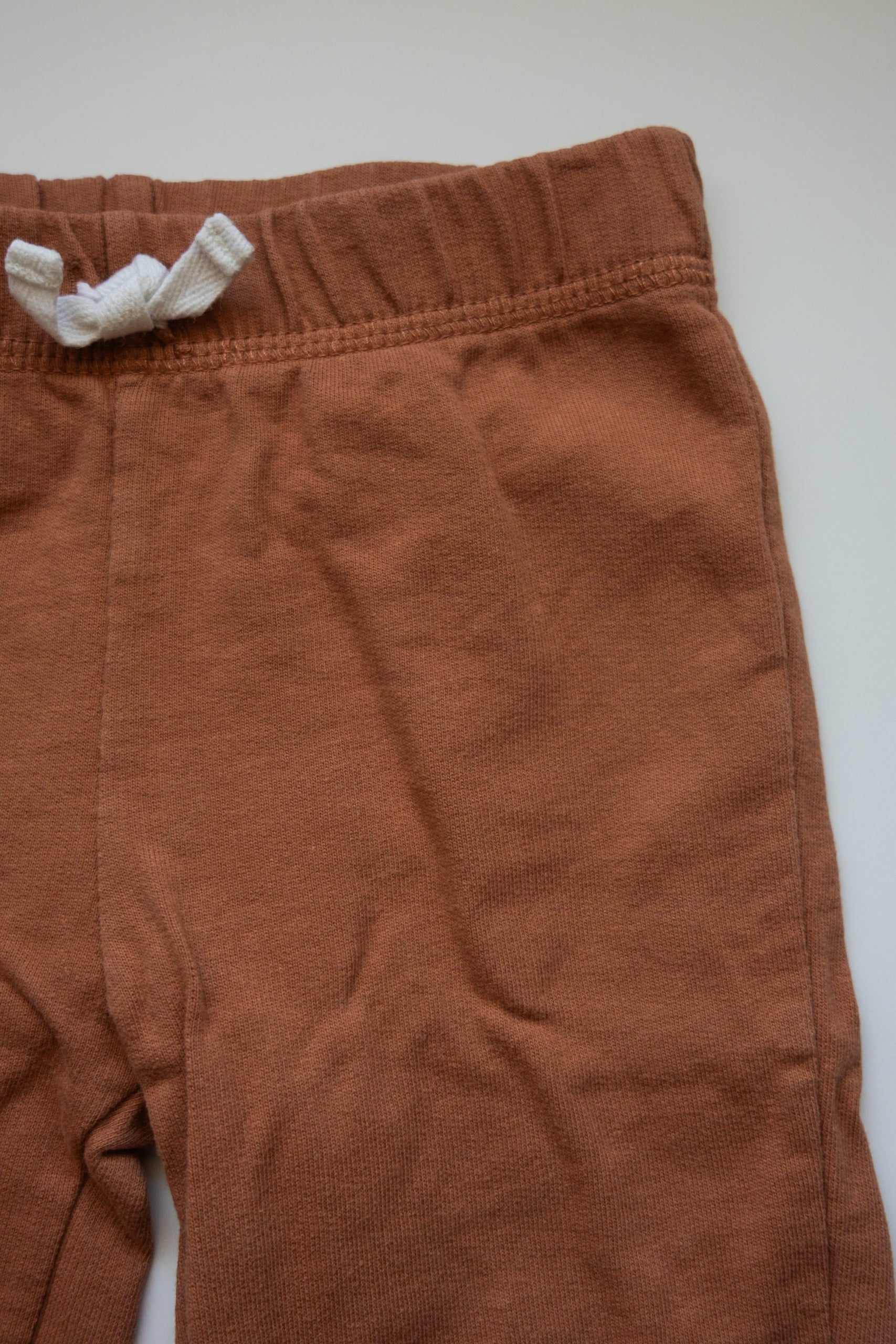🌱 Carters - pantalon 18M