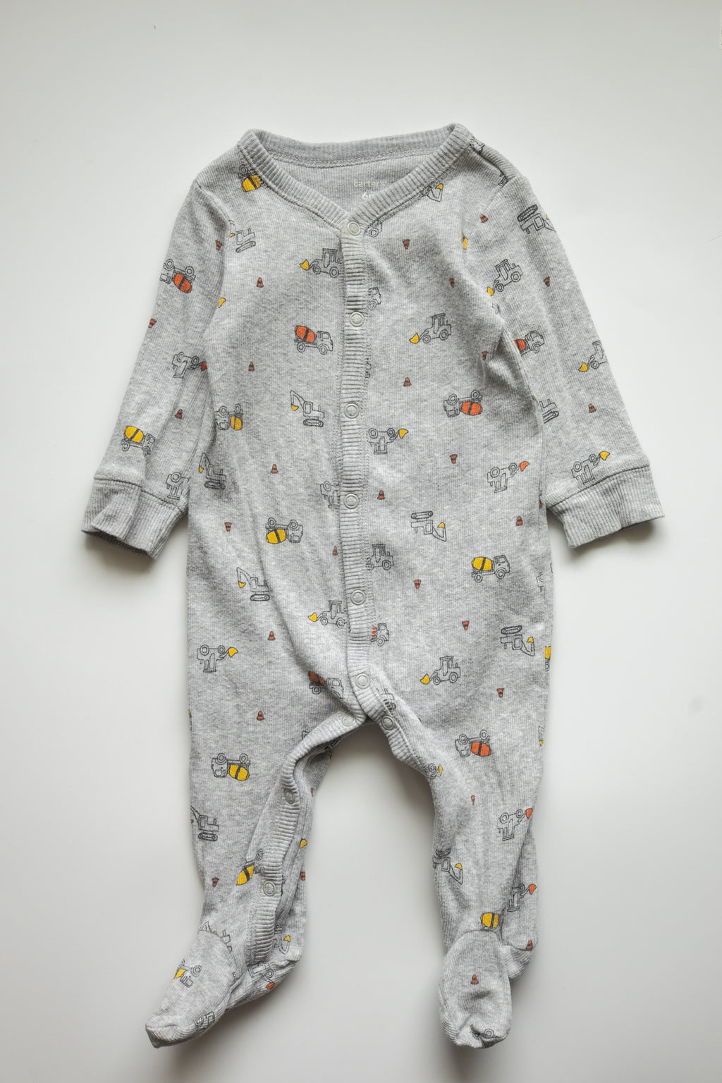🎨 Carters - Pyjama 6M (petite tache au collet)