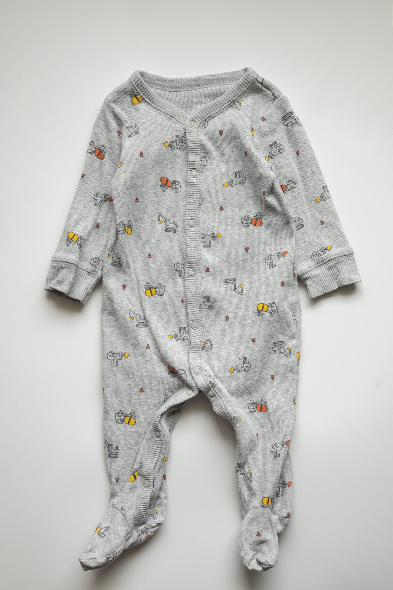 🎨 Carters - Pyjama 6M (petite tache au collet)