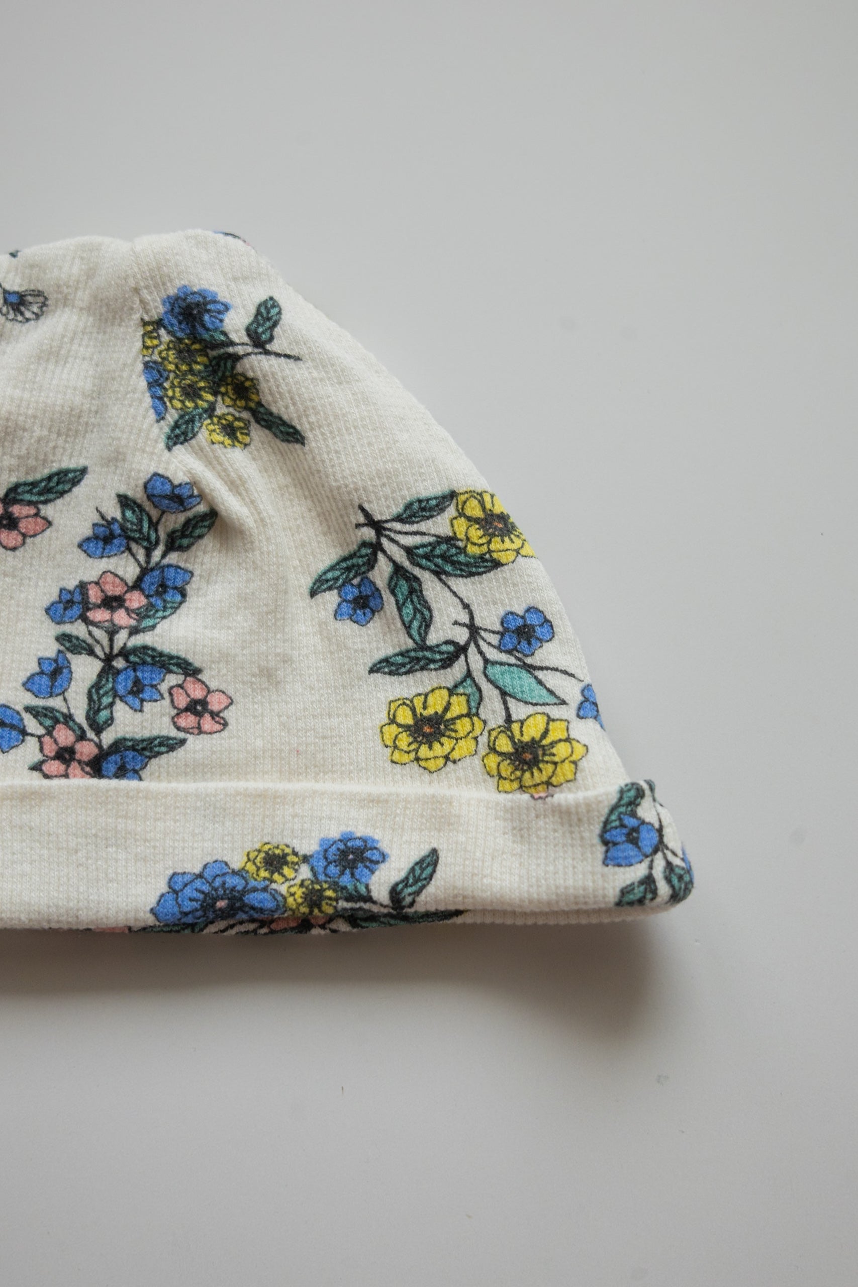 🌱 Jessica Simpson - Bonnet 3-6M