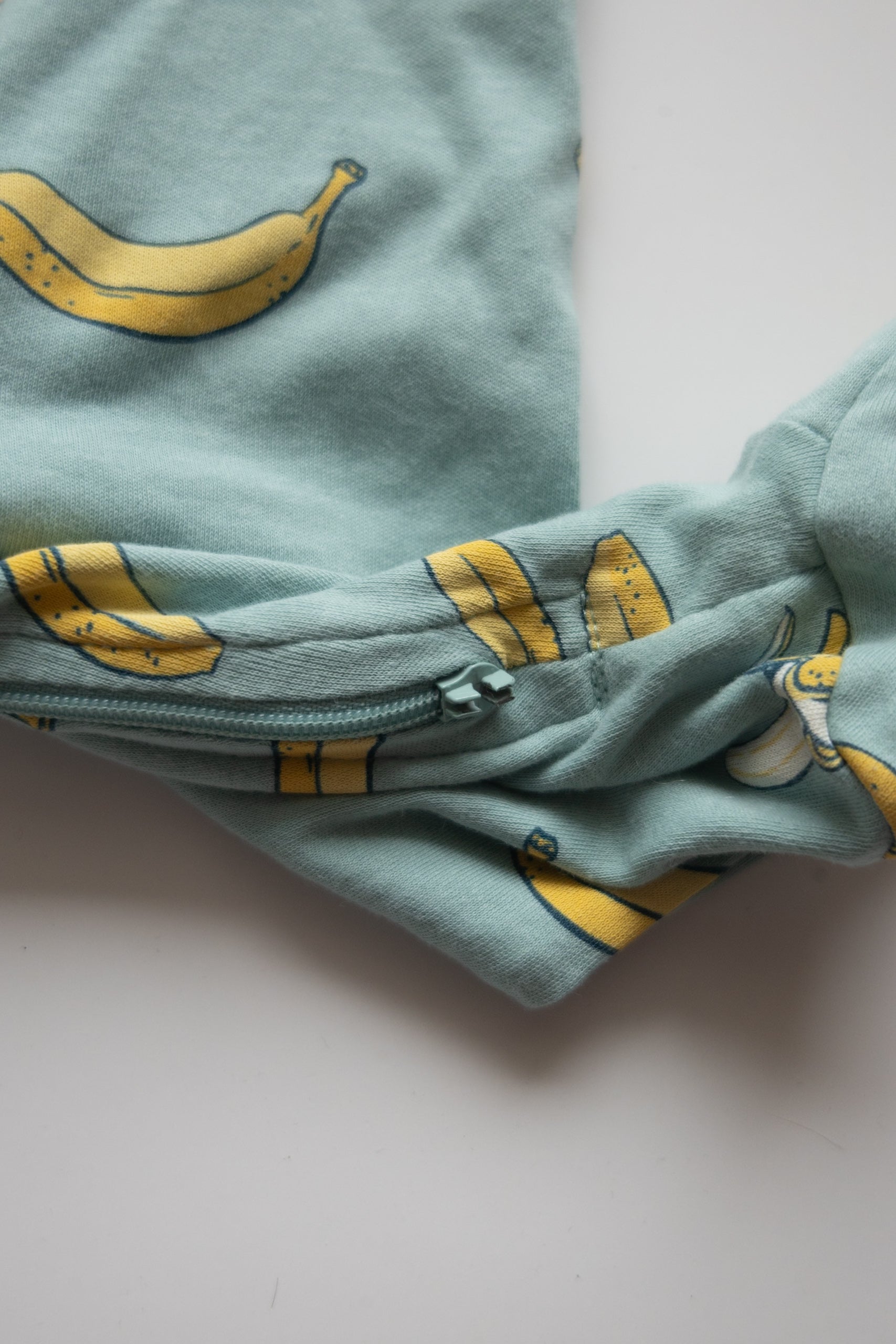 🎨 George - pyjama 3-6M (zip fonctionnel mais attache brisé)