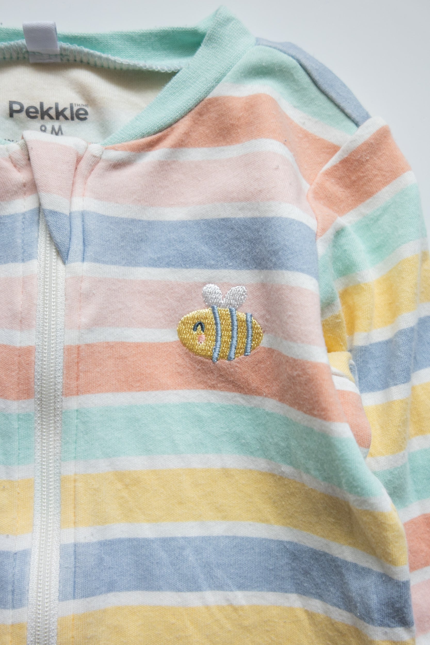 🎨 Pekkle - pyjama 9M (légère tache à peine visible)