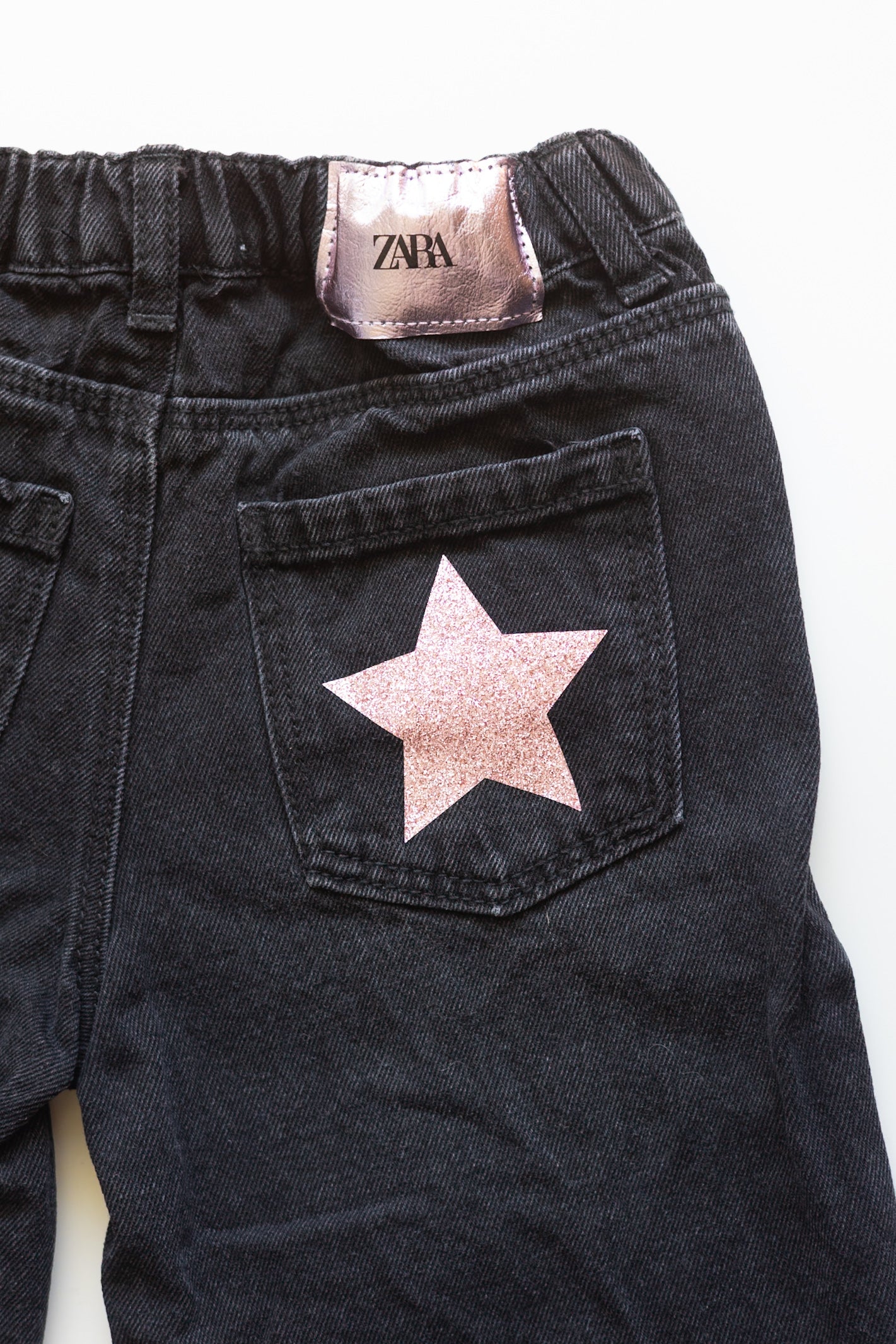 ⭐️ Zara - Jeans 3T