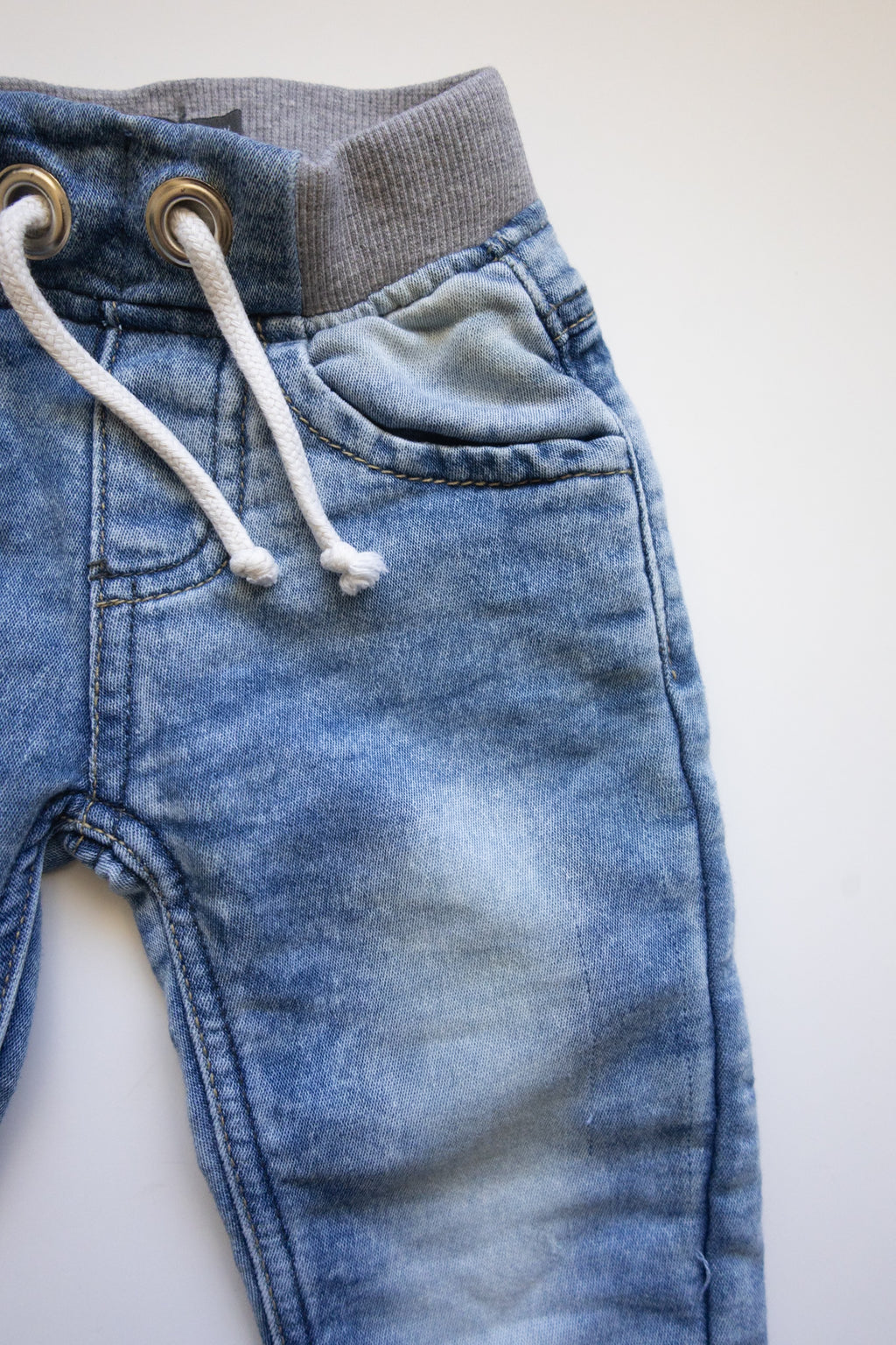 🌱 Dirkje - Jeans 2 ans