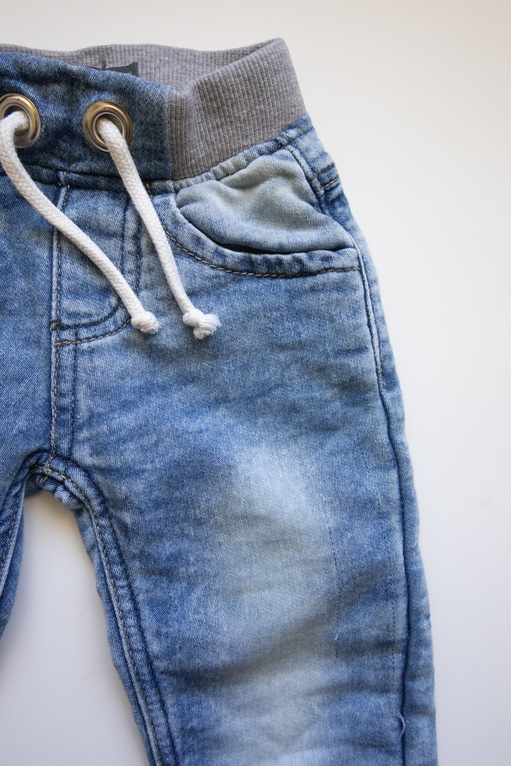 🌱 Dirkje - Jeans 2 ans