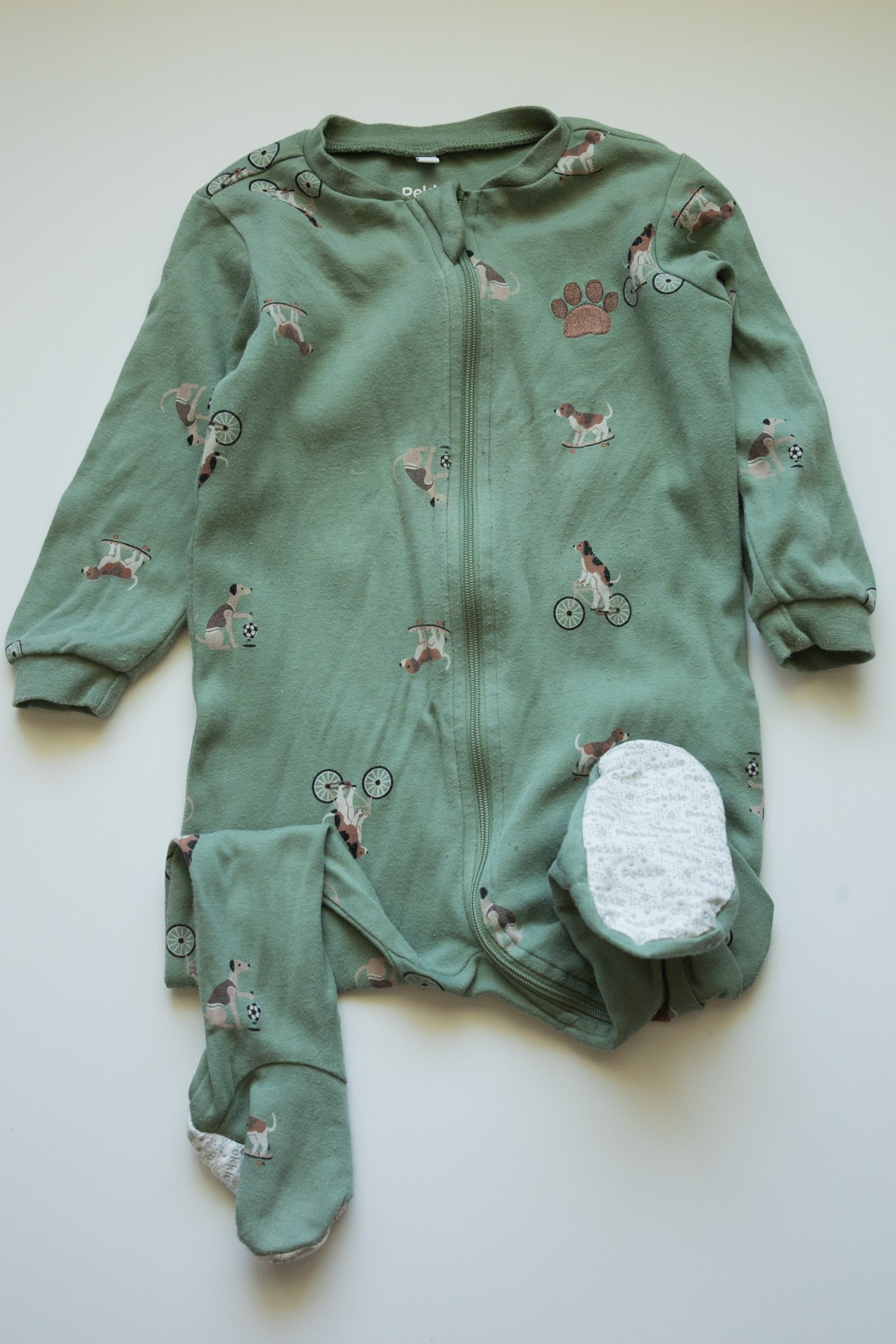 🎨 Pekkle - Pyjama 12M (petite tache voir photo)