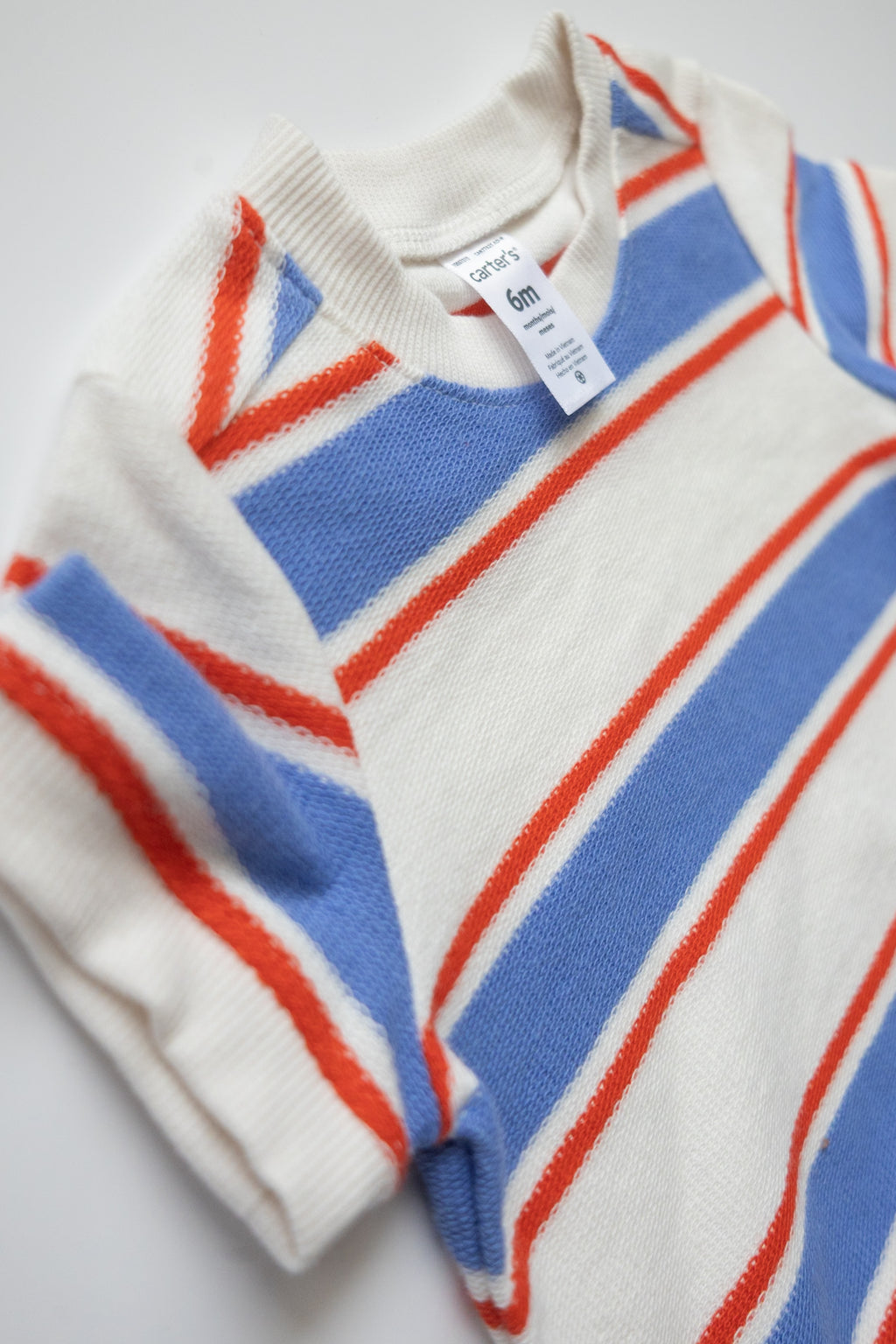 🌱 Carters - Chandail 6M
