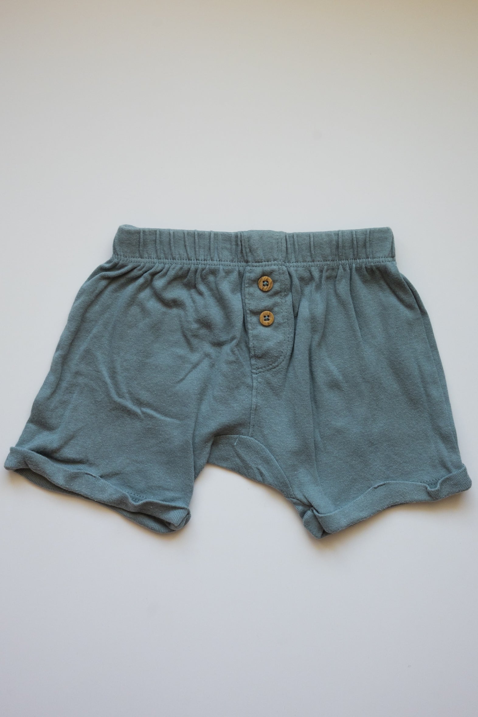 🌱 Carters - Short 6M