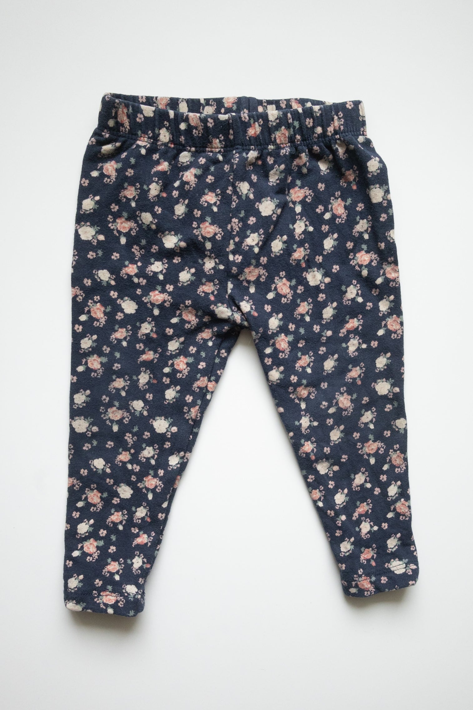 🎨 Castro - Pantalon 6-12M