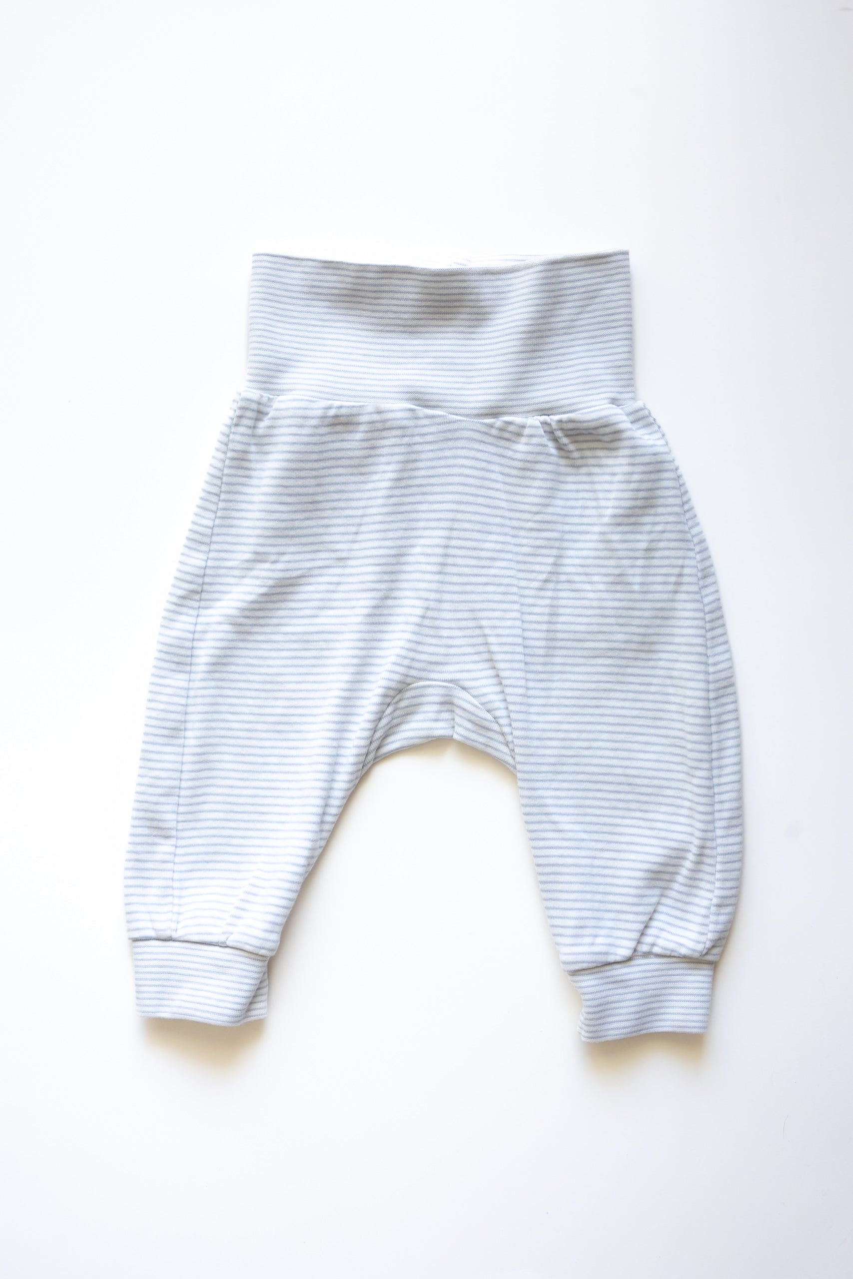 🌱 H&M - Pantalon 4-6M