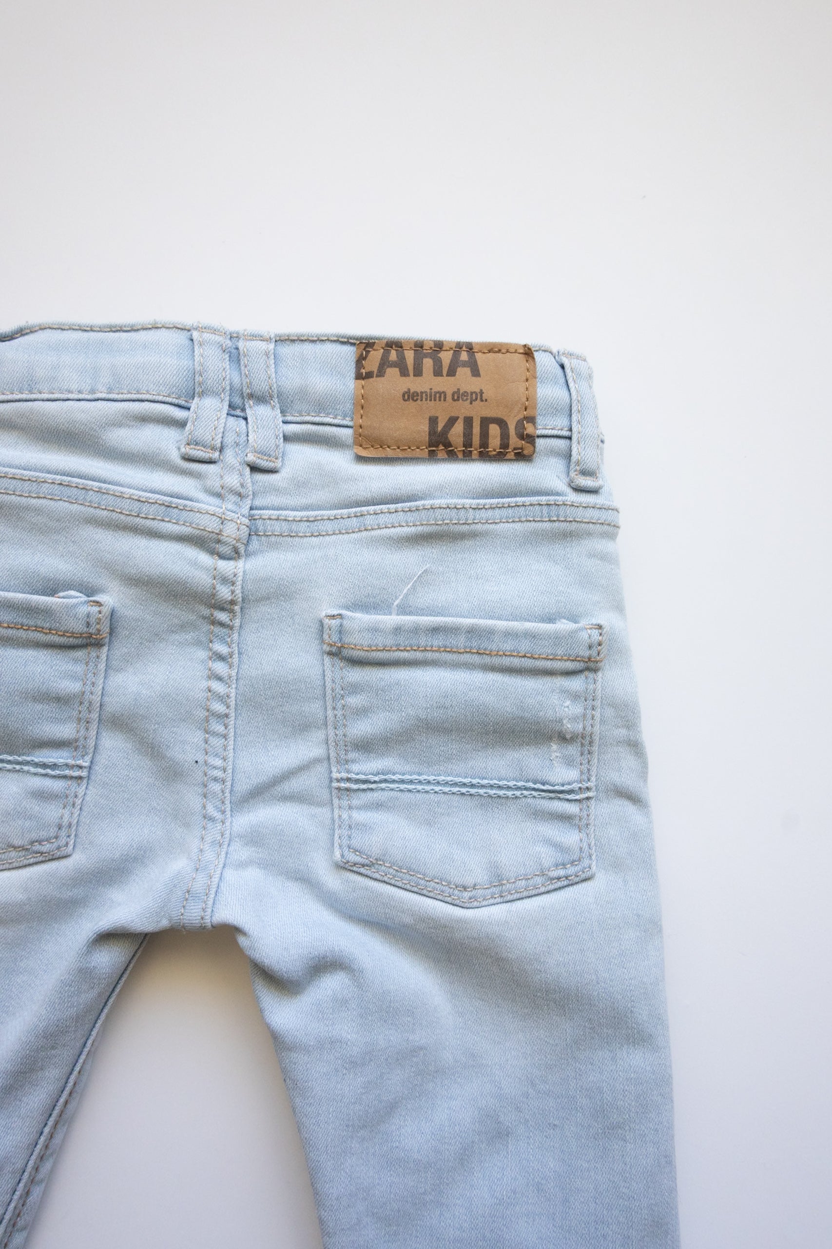 ⭐️ Zara - Jeans 3-6M