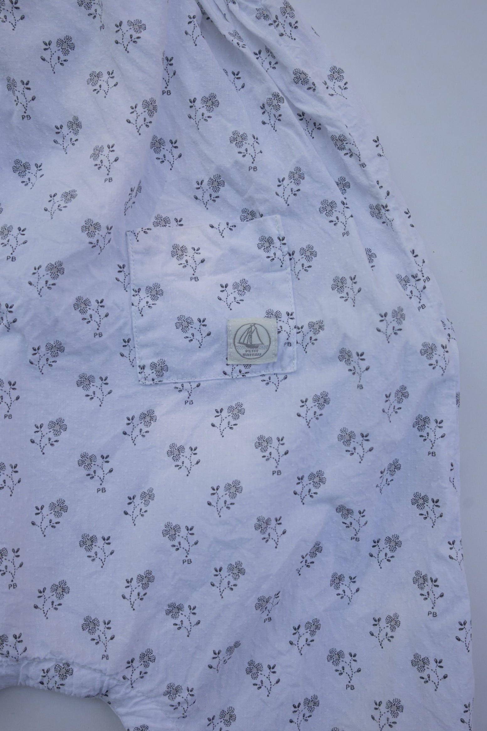 🎨 Petit bateau - Combinaison 12M (petite tache au collet à peine visible)