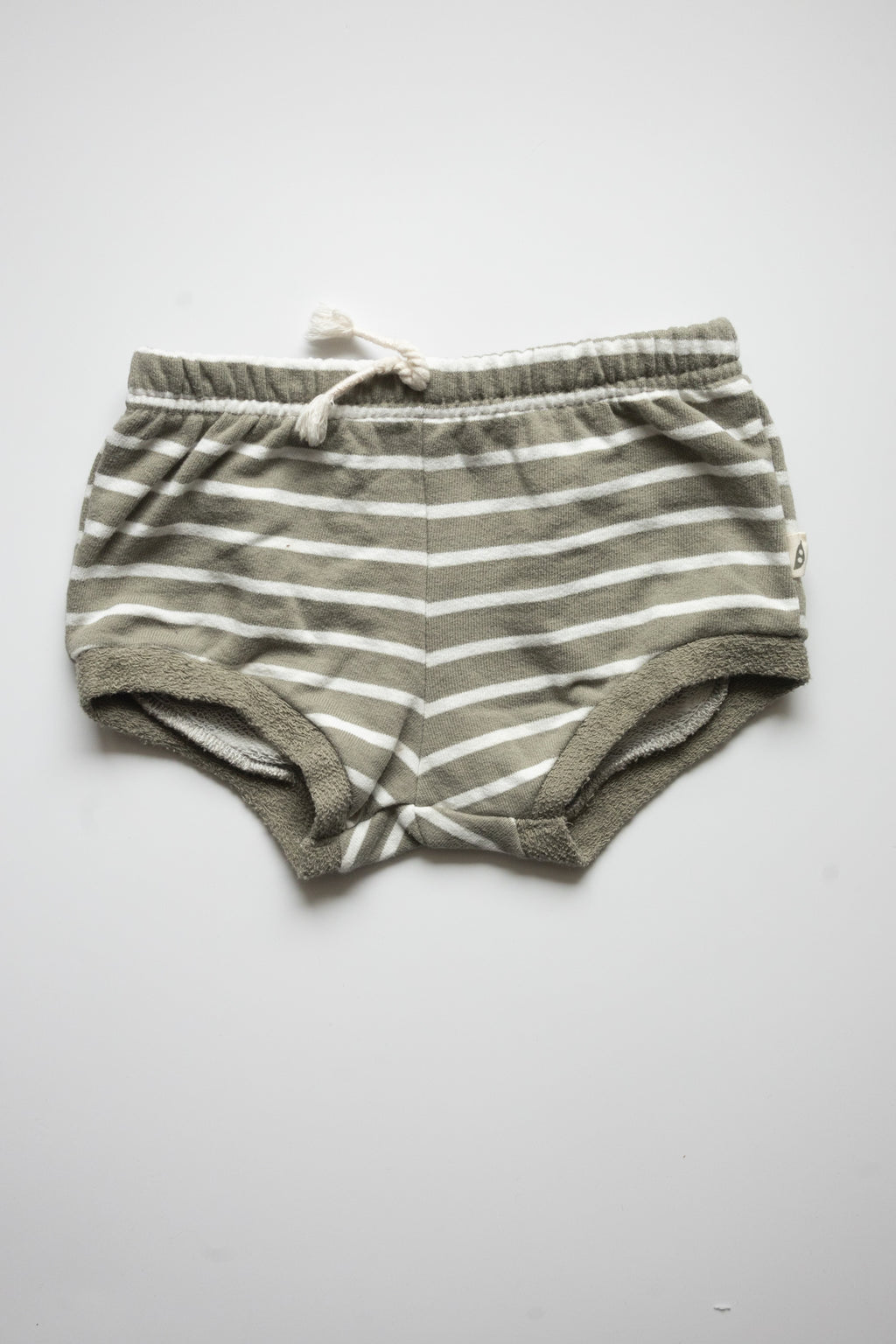🌱 Easy peasy - Short 12M