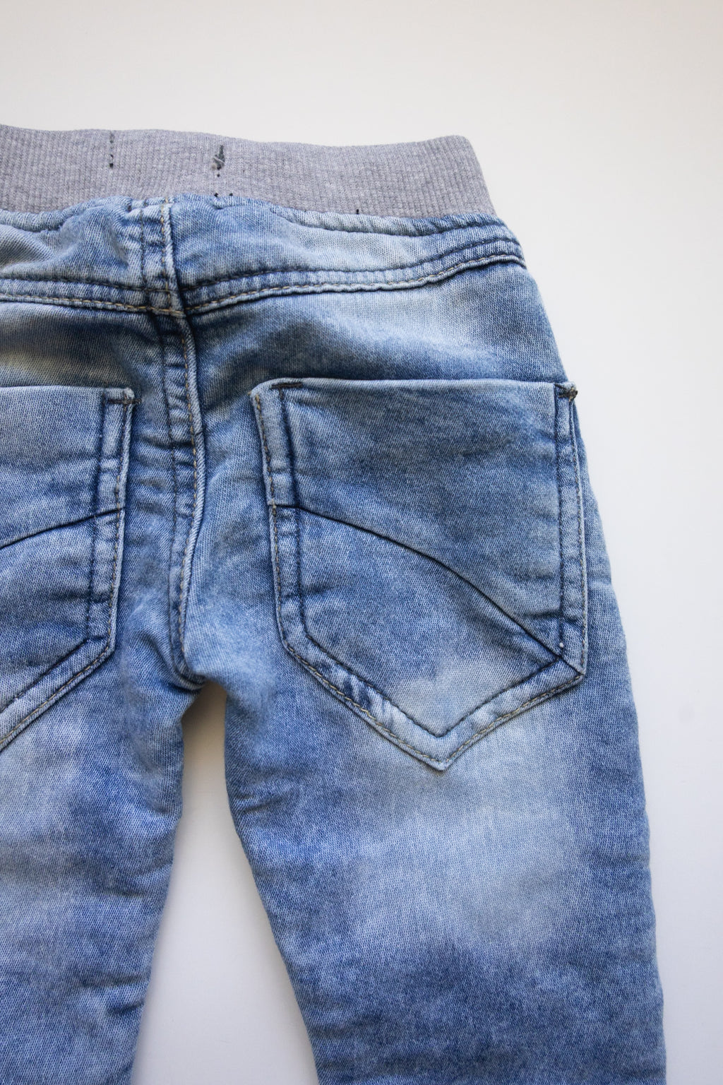 🌱 Dirkje - Jeans 2 ans